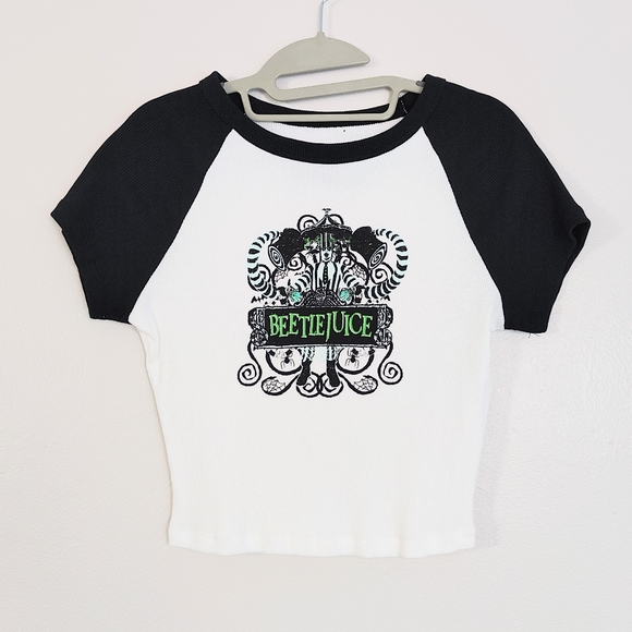 New Beetlejuice Ringer Tee Girls Medium Short Sleeve Crop Top Women's Shirt - Picture 1 of 5